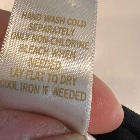 Cache Women’s Sleeveless Button Down collared Top Size L - Picture 5 of 9